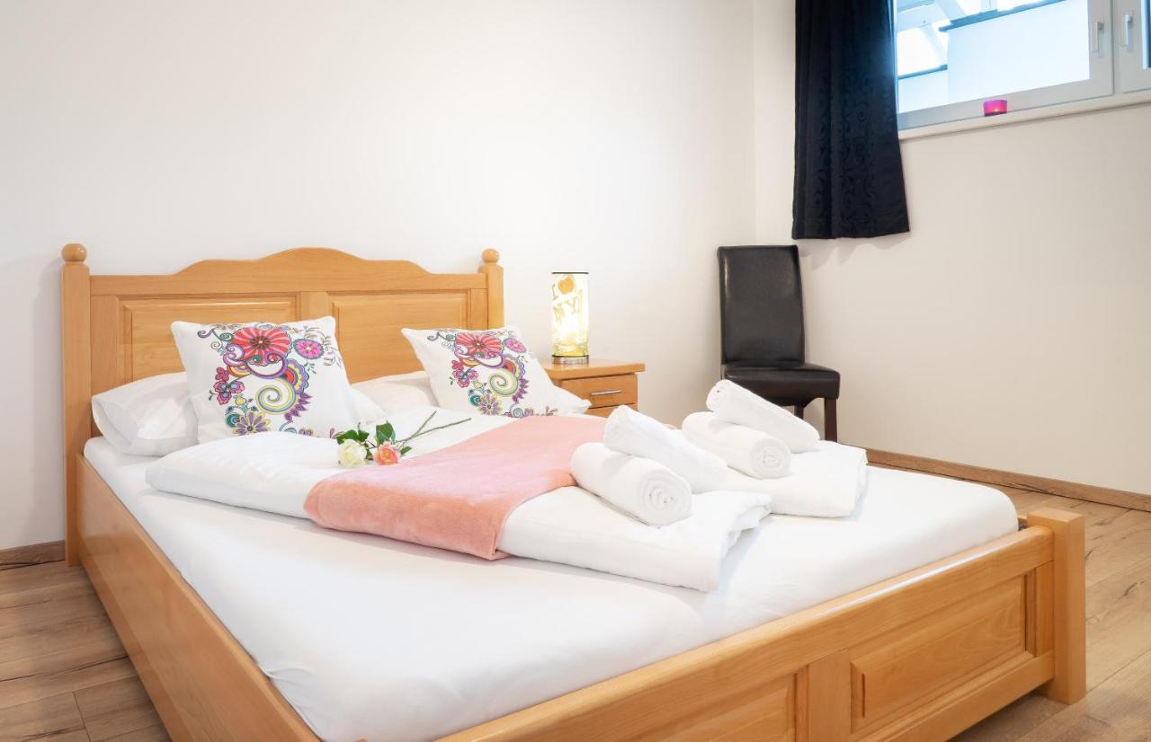 Lungau Living Appartements - Penthouse ซังคท์มิคาอิลอิมลุงเกา ภายนอก รูปภาพ